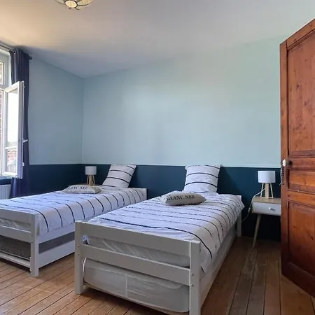 Villa Au Beau Site A Proximite De La Plage וילה